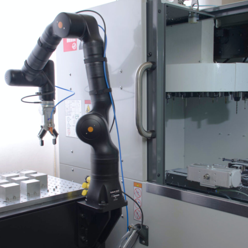 Kassow Robots cobot is tending CNC machine